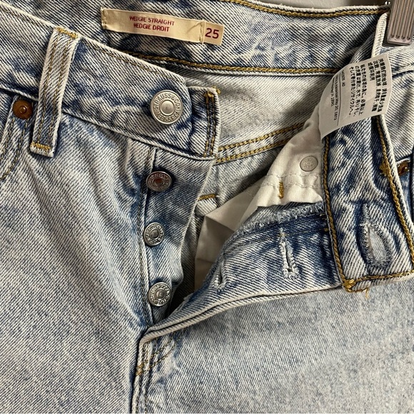 Levi's Wedgie Straight Jeans - Picture 5 of 6